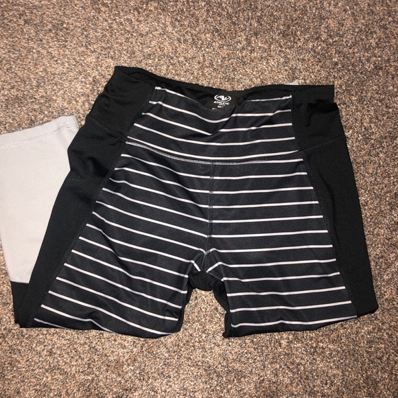 Pants - Striped Crop Leggings!